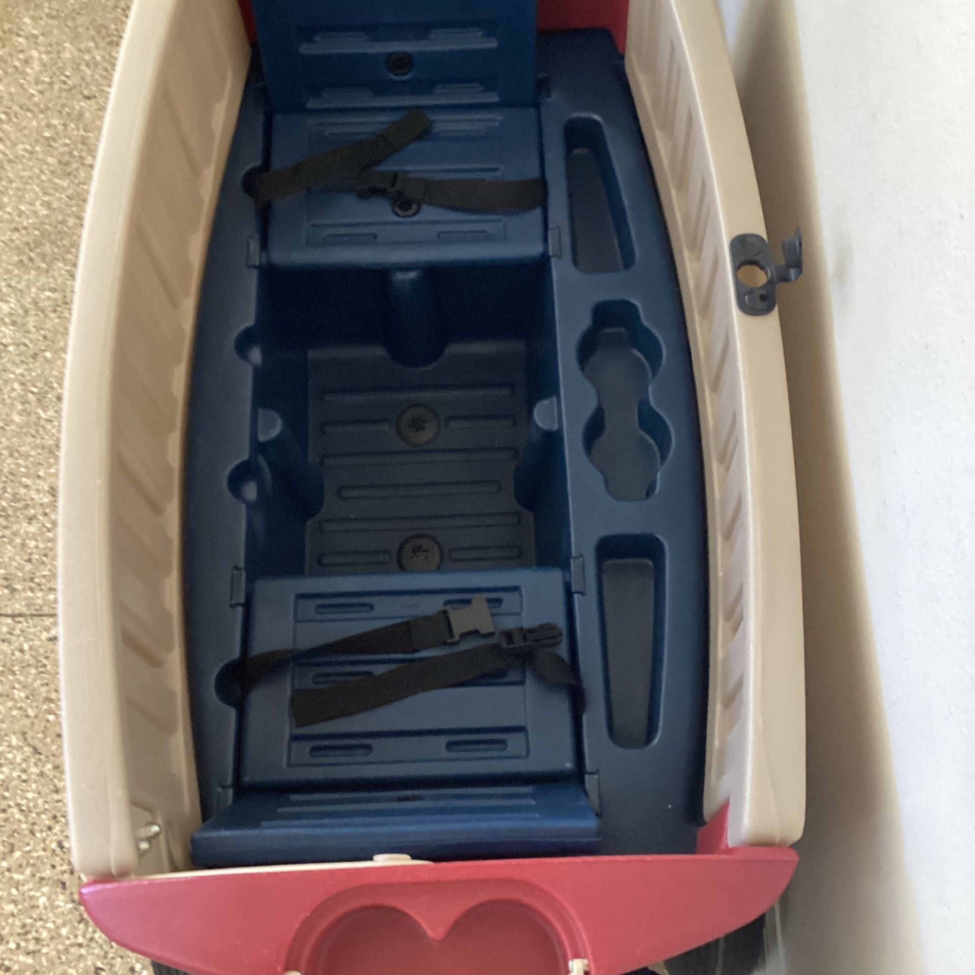 LITTLE TIKES DELUXE RIDE AND RELAX WAGON AND UMBRELLA for Sale in