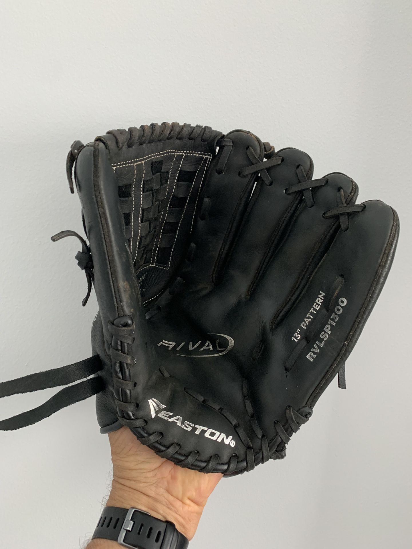 Easton Rival Baseball Glove, 13” Pattern, Excellent