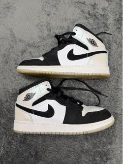 Nike Air Jordan 1 Mid SE “Diamond Shorts” Shoes in 6Y! In great shape!