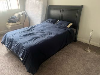 Solid wood bed frame (queen)