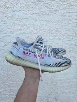 Adidas Yeezy boost 350 Zebra Size Mens 9.5