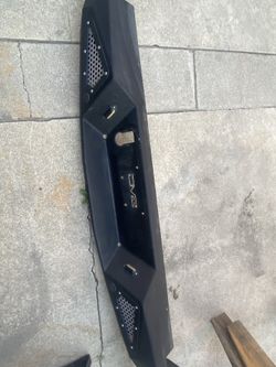 DV8 Bumper