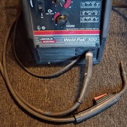 Electric Lincoln Arc Welder (Weld-Pak 100)