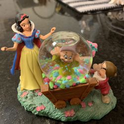 Disney Snow White Small Snow Globe With Dopey & Grumpy