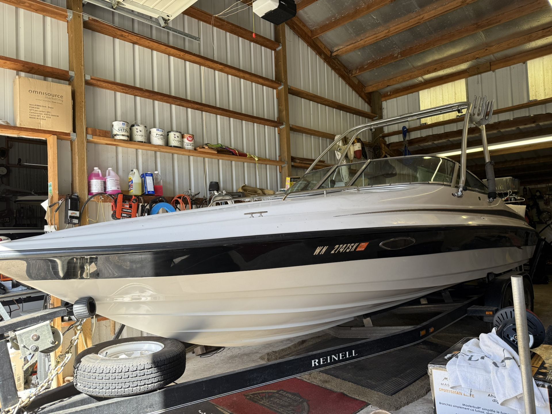 2000 Reinell 240C
