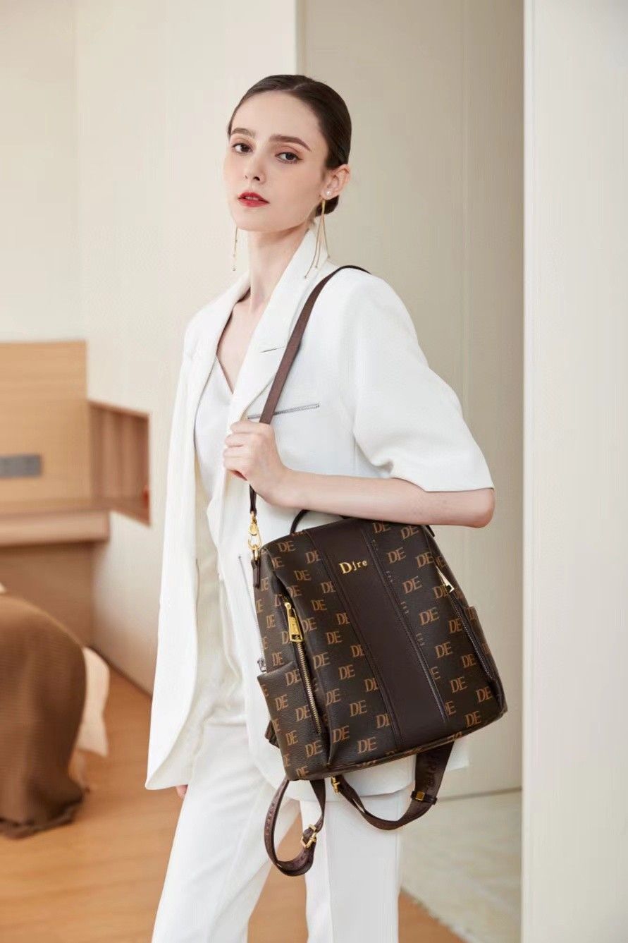 Backpack women's large capacity 2024 new travel ladies' casual fashion backpack advanced sense