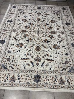 New 8x10 area rug