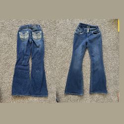Women’s Clothes 