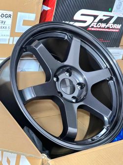 18x8.5 NEW 9SIX9 WHEELS/RIMS. AVAILABLEBIN 5X112 AND 5X114.3