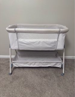 ANGELBLISS Baby Bassinet Bedside Sleeper with Wheels, 6 heights