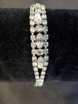 Vintage Kramer Rhinestone Bracelet 