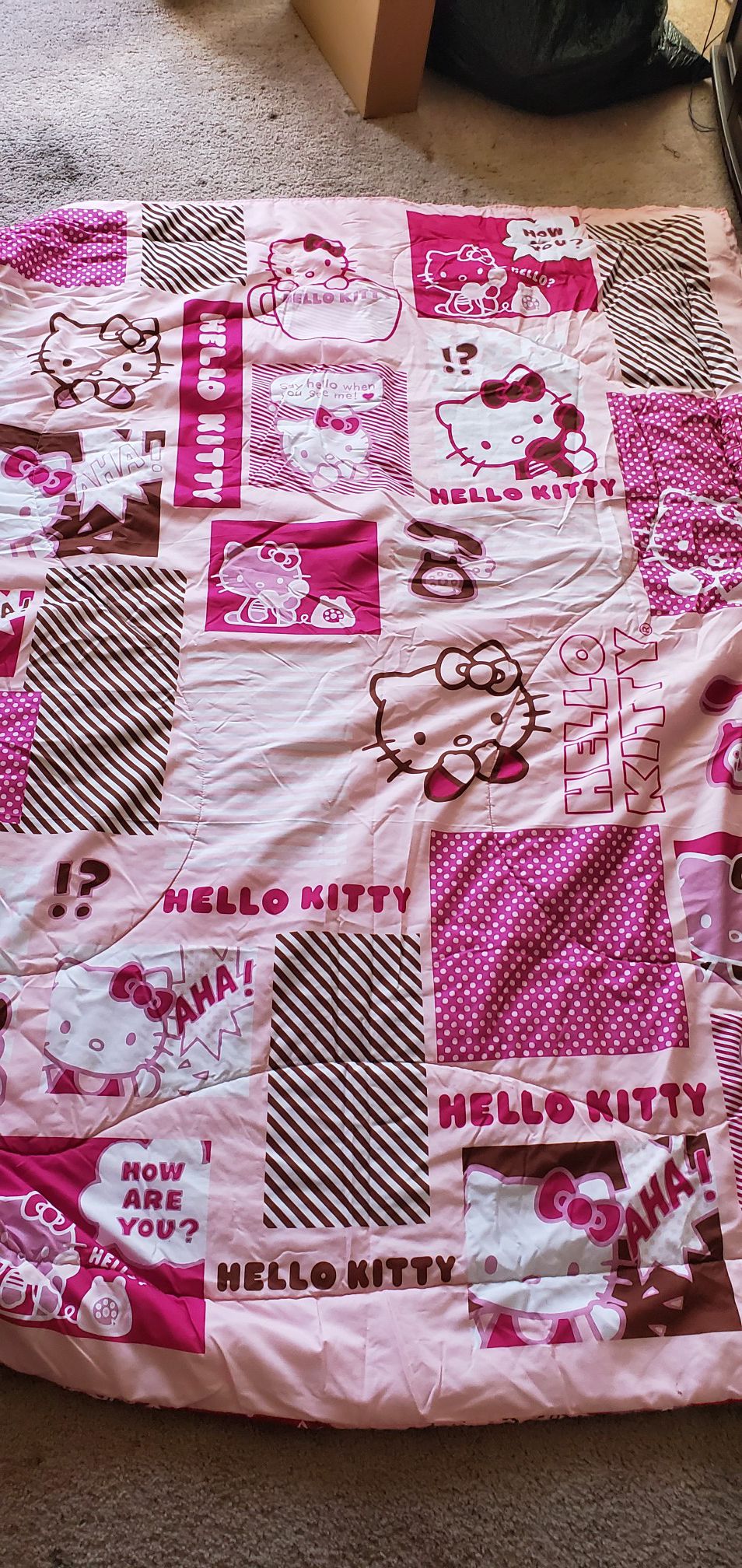 Hello Kitty bed set (reversible)