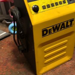 Dewalt Battery Charger 