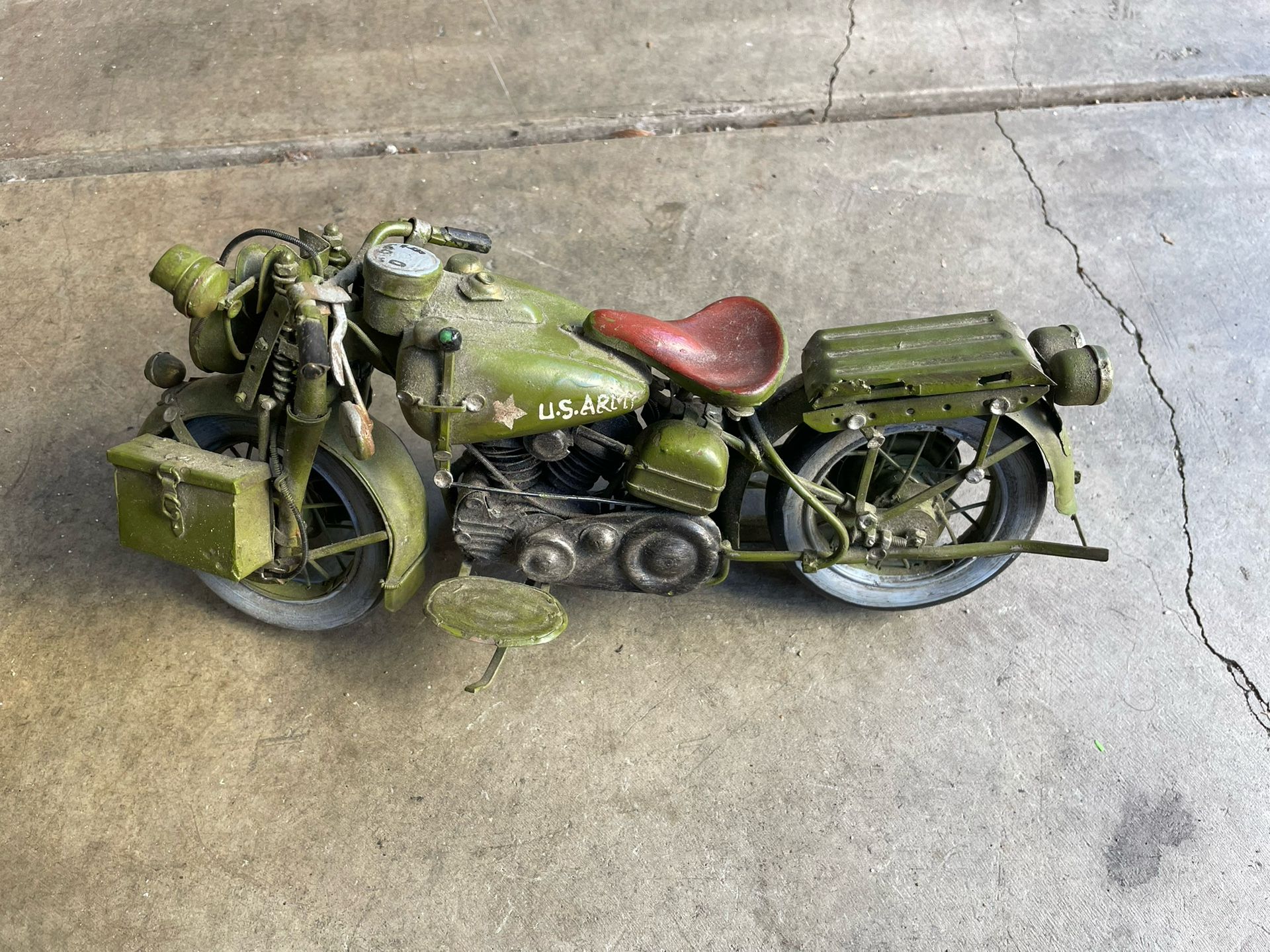 Harley Davidson Vintage Collectors 1942 Motorcycle