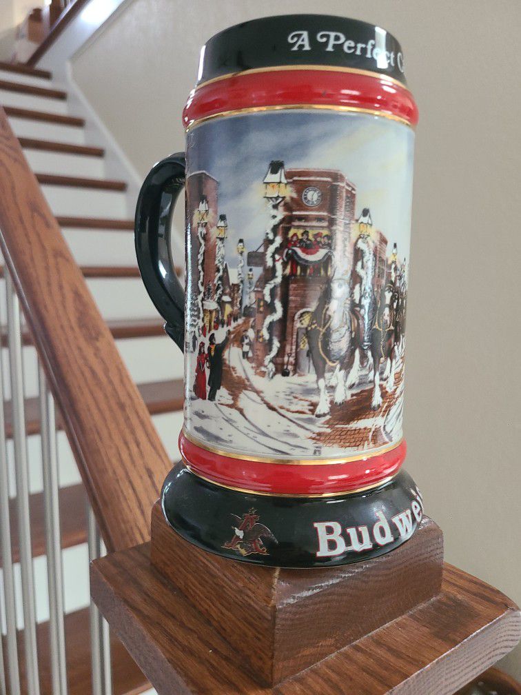 1992 Holiday Collectible Stein