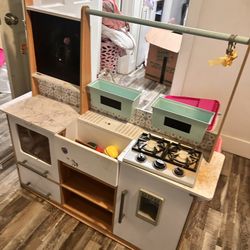 Toy Kitchen 