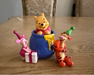 Winnie the Pooh Figurine or cake topper