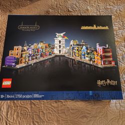 Lego 76444 Diagon Alley Wizarding Shops brand new factory sealed 
