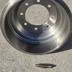 2 Ford Rear Drums