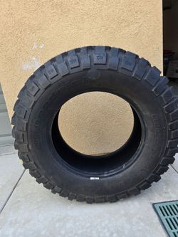 BF Goodrich tire MT 255/75R17