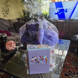 MOTHER'S DAY GIFT BASKETS
