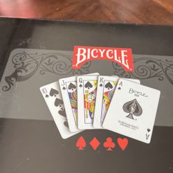 BICYCLE 2 DECKS PLAYING CARDS IN COLLECTOR TIN BOX