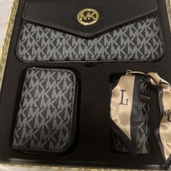 Michael Kors Logo Gift Set – Wallet, Wristlet & Key Pouch (New in Box)