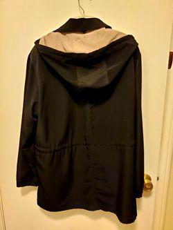 Women's Coat / Raincoat / Trench Coat / Water Resistant Jacket Classic