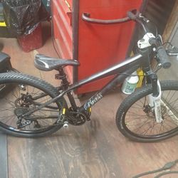 Giant BRASS 2 DIRT Jumper Mountain Bike 