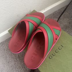 GUCCI WEB SLIDES