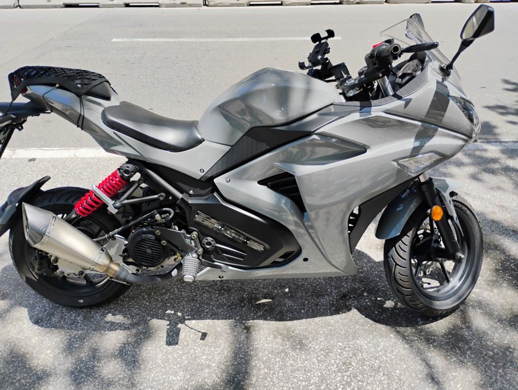 2024 Venom Motorsports X19 200cc Automatic Motorcycle