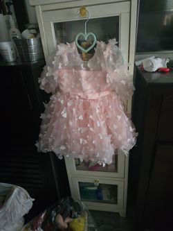 Dress For A Litter Angel 😇 1 Year Old  Good Condition 