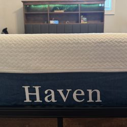 Queen Gel Memory Foam Mattress 