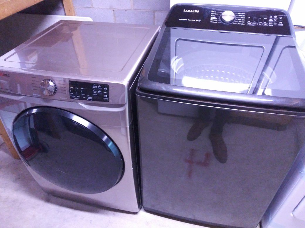 Brand new! Samsung Mismatch washer and dryer