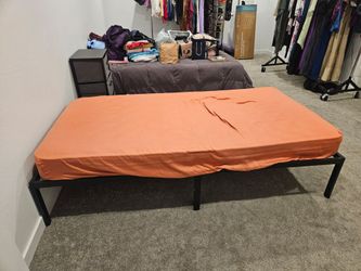 Twin mattress 6" and platform frame 2X