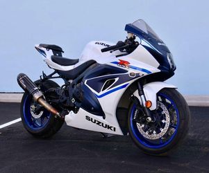 2023 Suzuki GSX-R1000