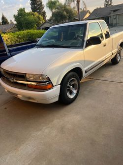 2001 Chevy s10 clean title