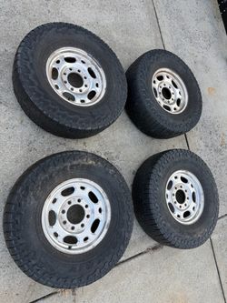 8 lug oem 2500hd wheels