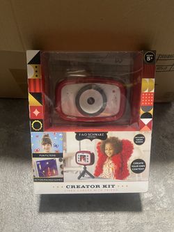 F•A•O SCHWARZ Creator Kit