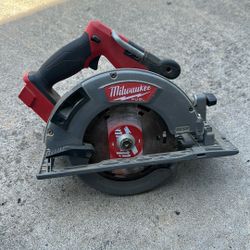 Milwaukee Circular Saw