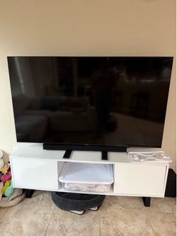 70” tv with free tv stand