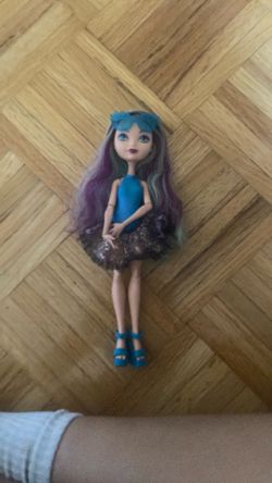 Ever after high Maddy hatter
