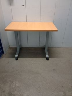 Personal desk $ 80