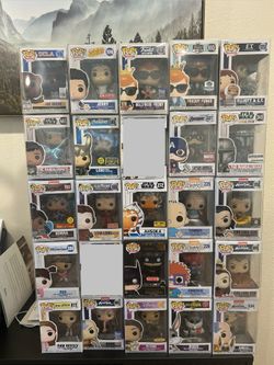 23 Funko pops