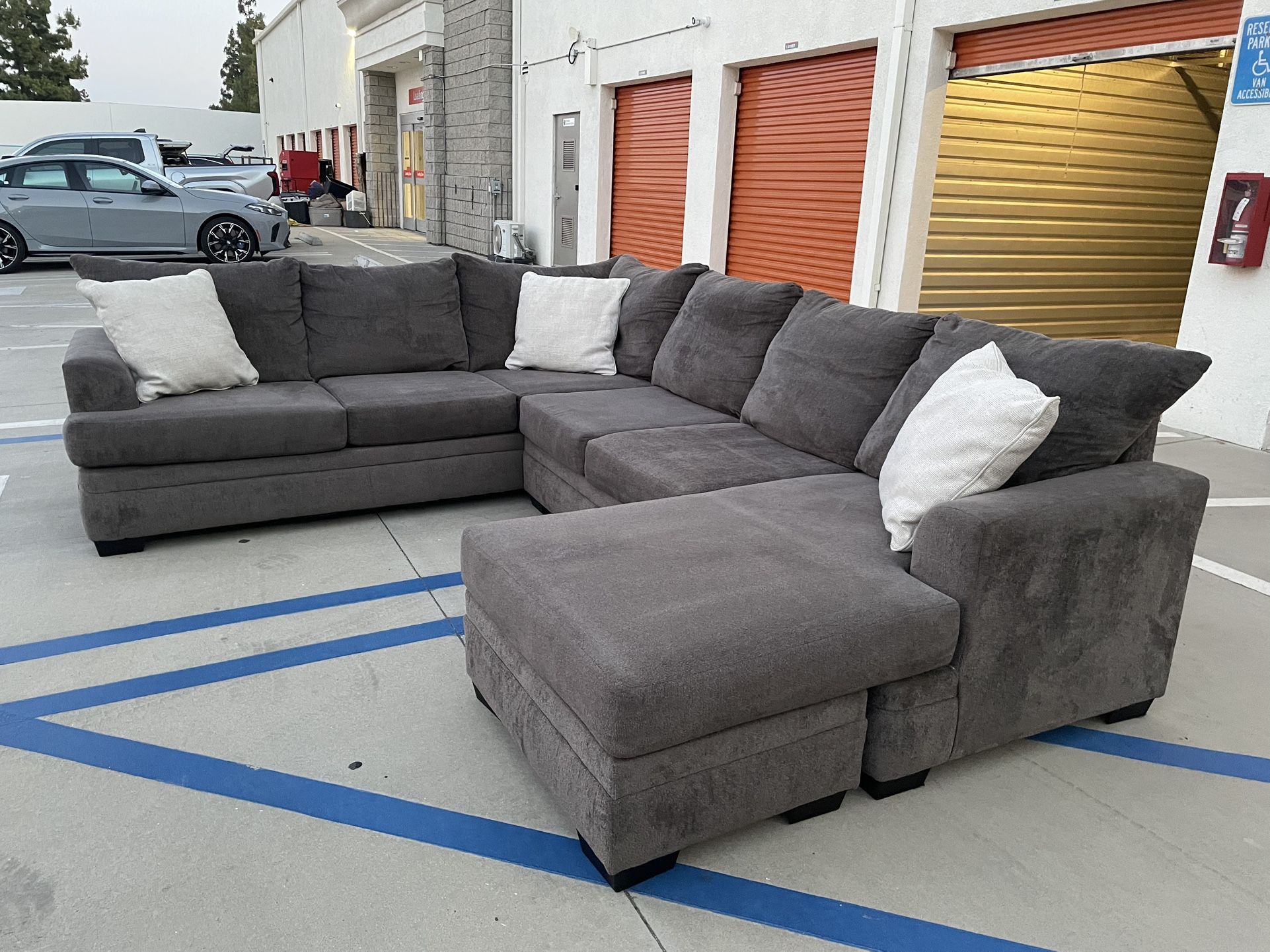 NEED SOLD ASAPP Three-Piece Grey Sectional Sofa Set