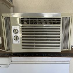 General Electric Window A/C Unit