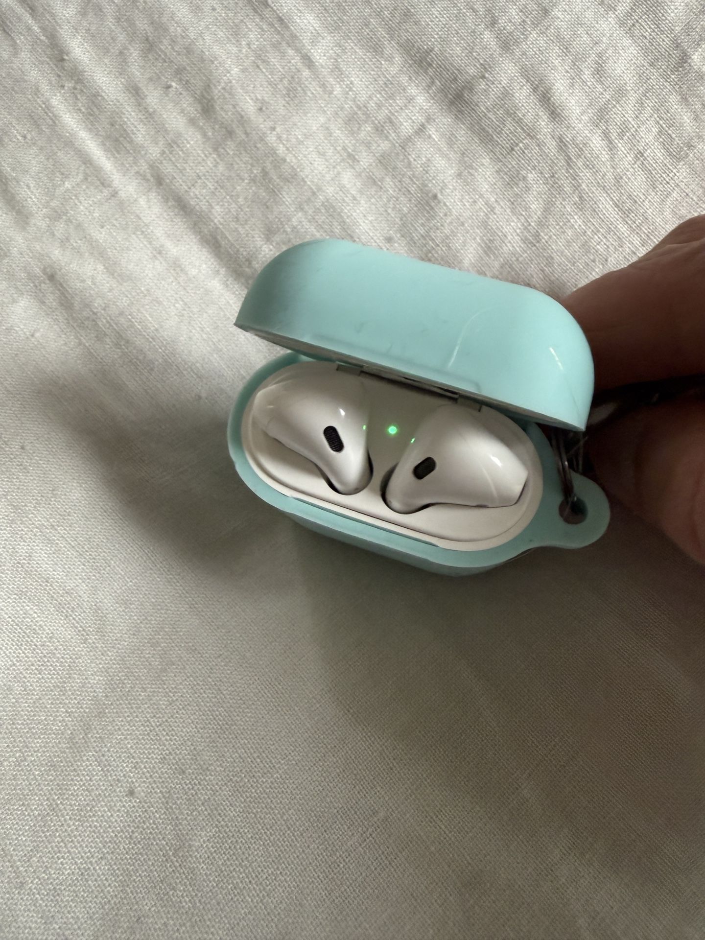 Apple AirPods 2nd Generation