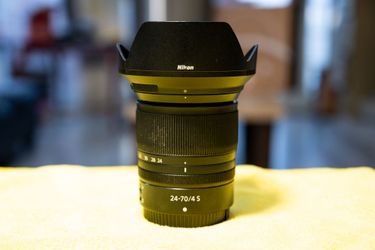 Nikon Z 24-70mm f4 Mirrorless Camera Lens