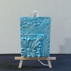 2 Piece Set of Resin-Composite Art Ornament, and Wooden Easel
