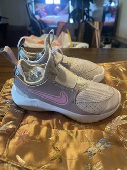 Girls Nike Flex Runner 3  (GS) Platinum Sneaker